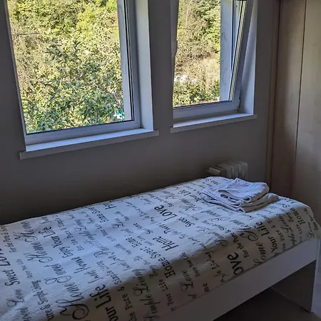 Family And Pet Friendly House Surrounded By Nature Near City Center Vakantiehuis Vilnius
