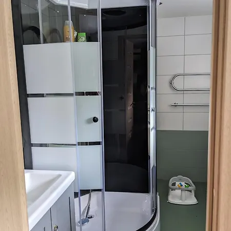Family And Pet Friendly House Surrounded By Nature Near City Center Dom wakacyjny *